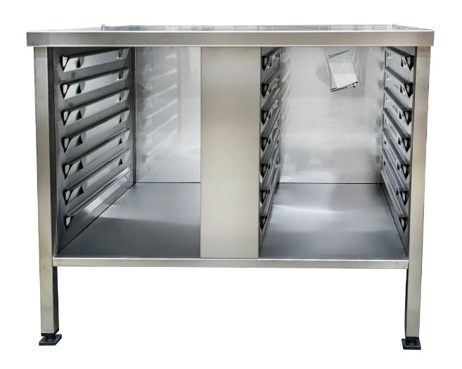 Edelstahl Unterschrank in der Großküche